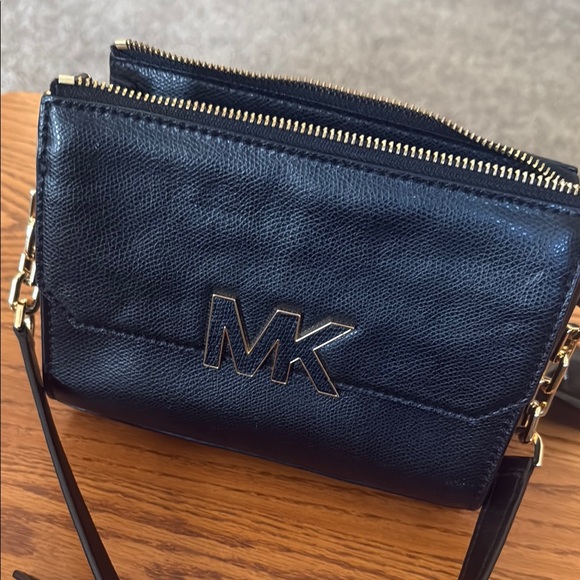 Michael Kors Black Crossbody Bag - Picture 1 of 6